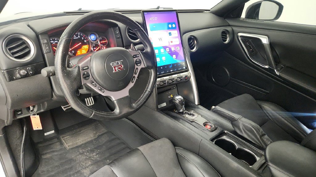 Used 2010 Nissan GT-R Premium AWD/4WD image 25