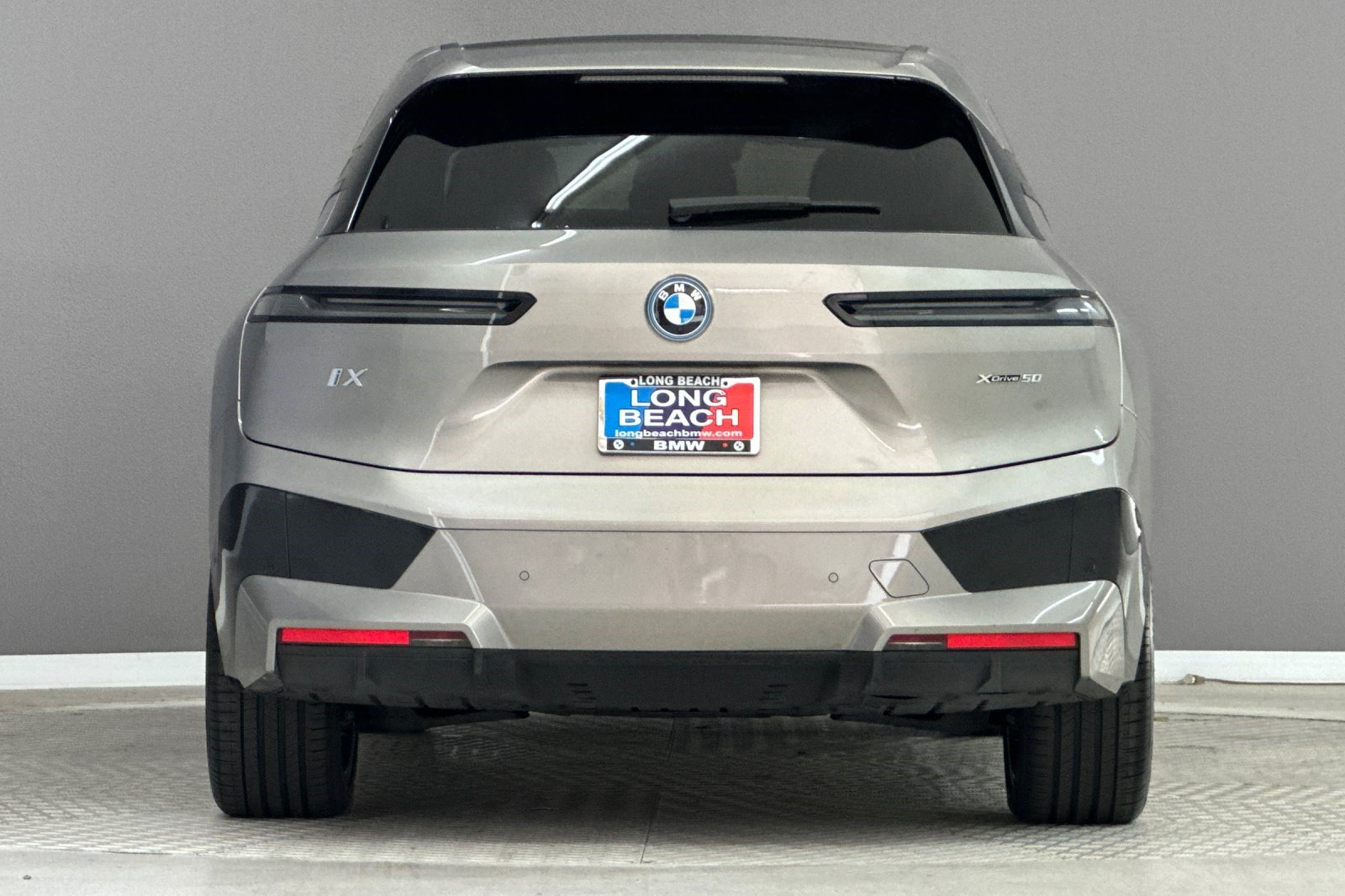 Certified 2024 BMW iX xDrive50 w/ Premium Package AWD/4WD image 9