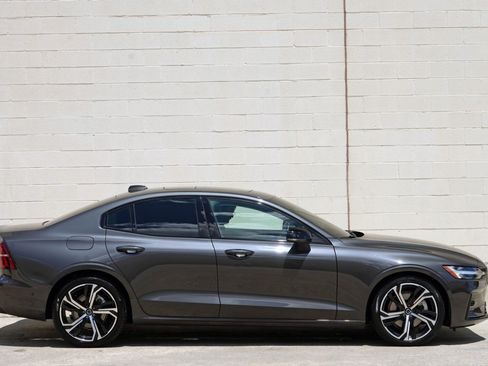 Used 2024 Volvo S60 B5 Plus w/ Climate Package FWD image 52