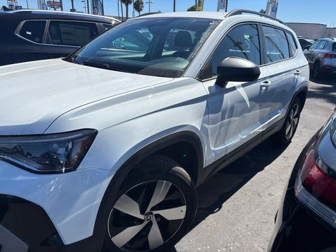 Used 2025 Volkswagen Taos S AWD/4WD image 15
