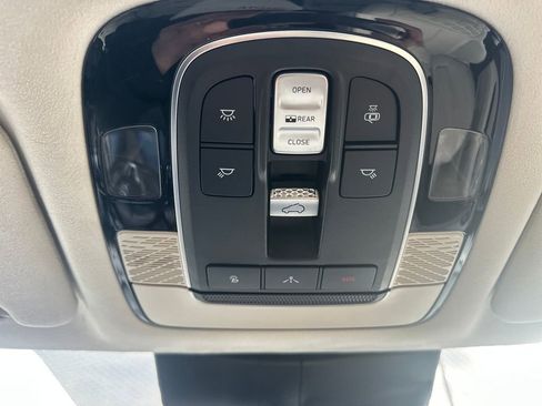 Used 2020 Hyundai Palisade Limited image 32