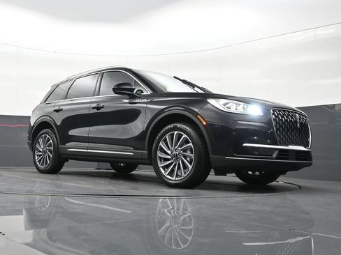 Used 2023 Lincoln Corsair Reserve AWD/4WD image 36