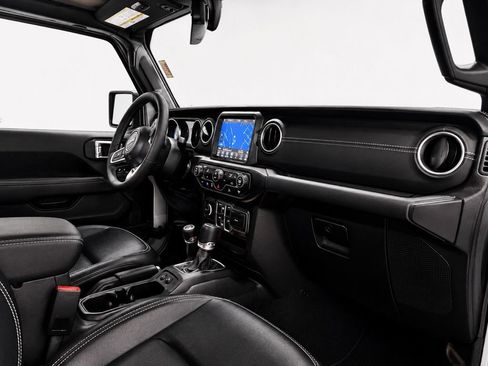 Used 2023 Jeep Wrangler Unlimited Sahara AWD/4WD image 20