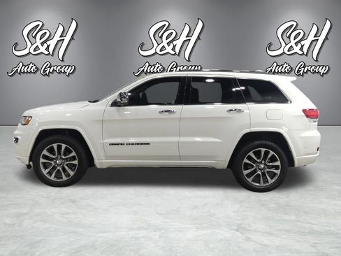 Used 2018 Jeep Grand Cherokee Overland AWD/4WD image 16
