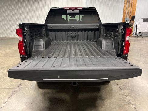 Certified 2025 Chevrolet Silverado 1500 ZR2 w/ Technology Package AWD/4WD image 12