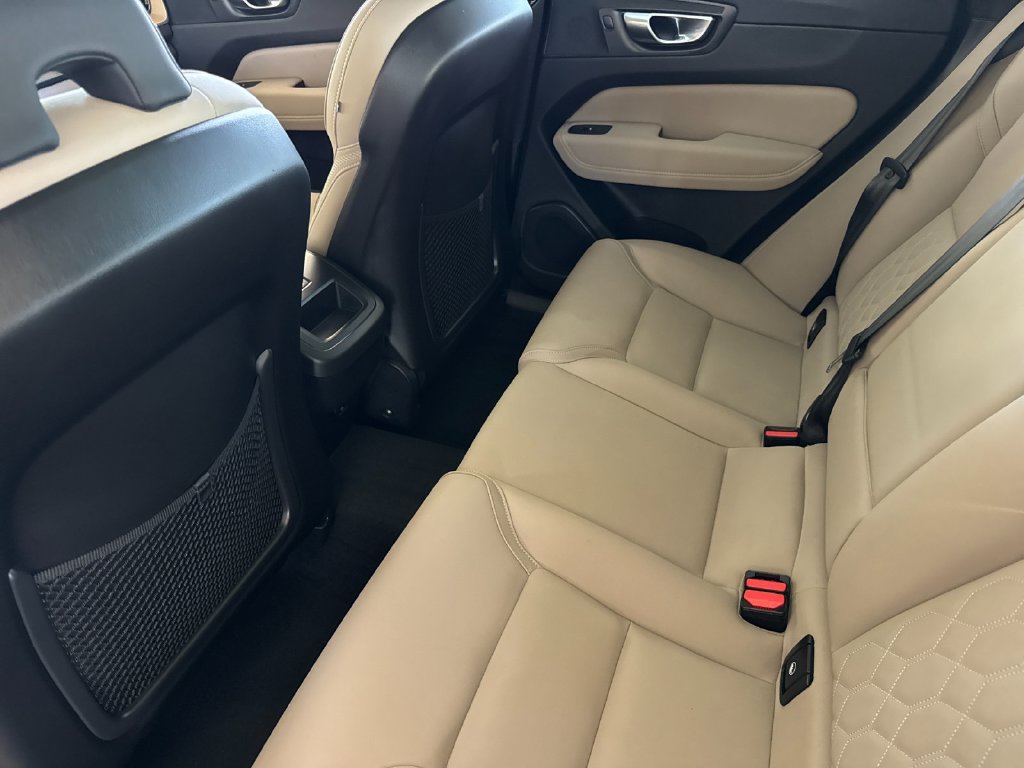 Certified 2026 Volvo XC60 B5 Plus AWD/4WD image 11