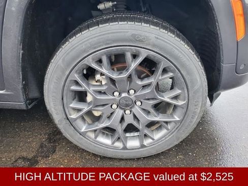 Used 2024 Jeep Grand Cherokee Summit w/ High Altitude Package image 11