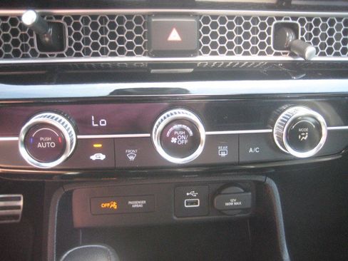 Used 2023 Honda Civic Sport image 19