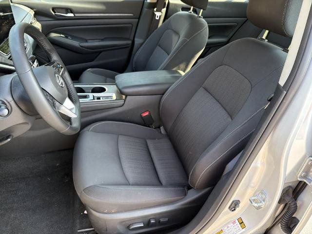 Certified 2025 Nissan Altima 2.5 SV w/ SV Premium Package FWD image 16