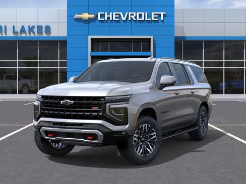 New 2026 Chevrolet Suburban Z71 w/ Comfort Package AWD/4WD image 6