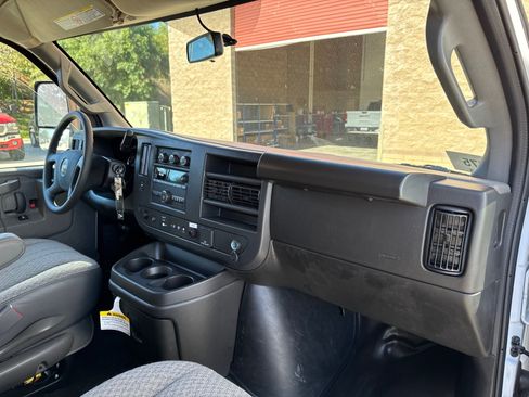 New 2025 GMC Savana 3500 w/ Power Convenience Package RWD image 23