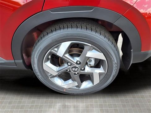 New 2025 Hyundai Venue Limited image 5