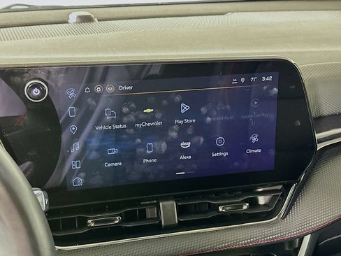 Used 2025 Chevrolet Equinox RS w/ Safety and Technology Package FWD image 13