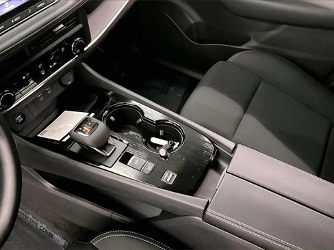 New 2025 Nissan Rogue S image 8