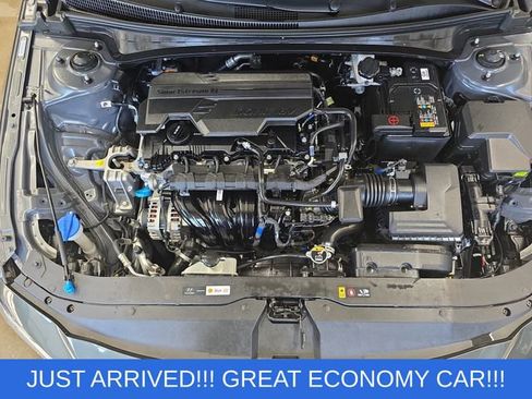 Used 2025 Hyundai Elantra SEL w/ Cargo Package FWD image 31