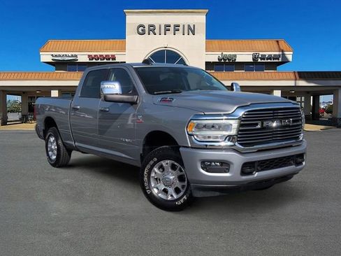 Used 2023 RAM 2500 Laramie AWD/4WD image 2