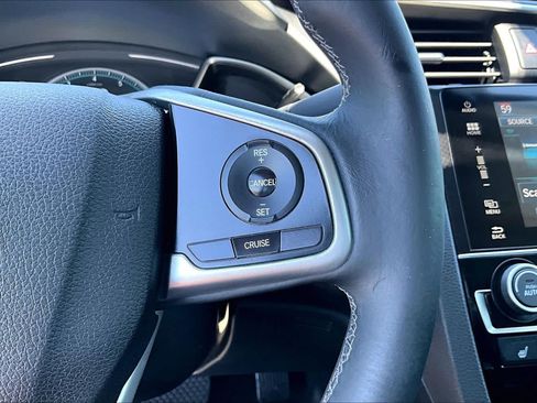 Used 2018 Honda Civic EX-L image 22
