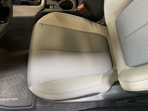 Used 2025 Subaru Forester Premium AWD/4WD image 18