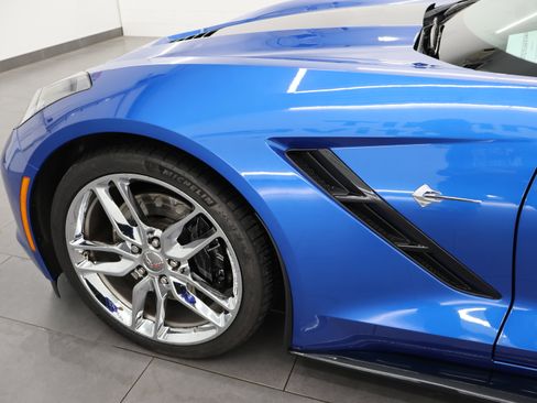 Used 2014 Chevrolet Corvette Stingray Convertible w/ 2LT Preferred Equipment Group RWD image 28