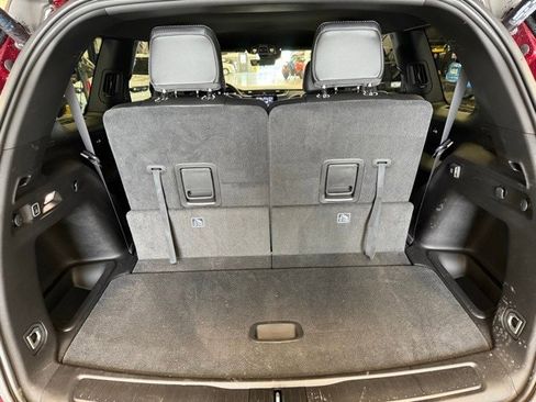 New 2025 Jeep Grand Cherokee L Laredo image 17