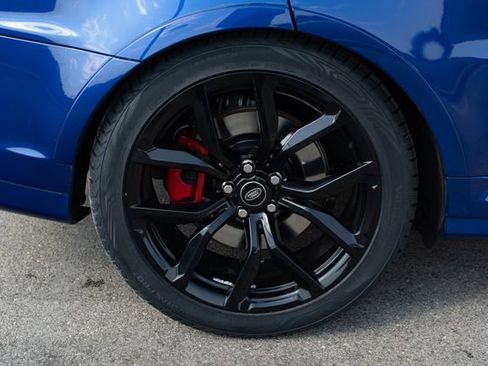 Used 2022 Land Rover Range Rover Sport SVR Carbon Edition image 9