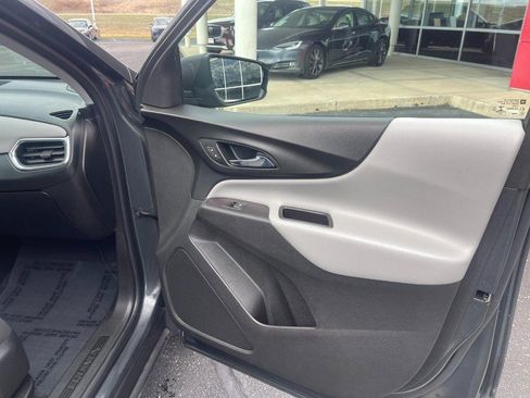 Used 2021 Chevrolet Equinox LS w/ LPO, Cargo Package image 10