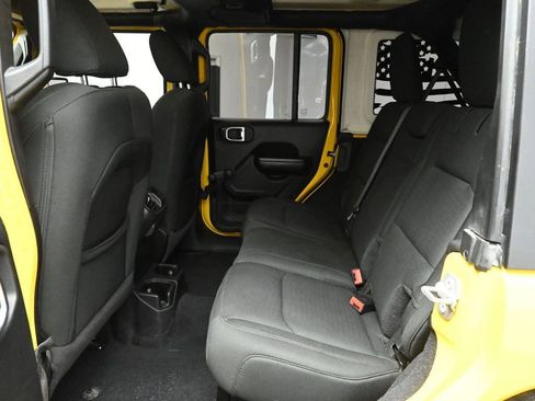 Used 2021 Jeep Wrangler Unlimited Willys image 14