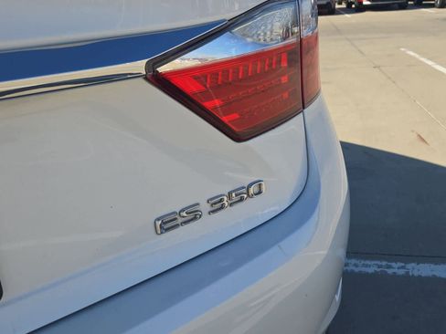 Used 2013 Lexus ES 350 4dr Sdn image 11