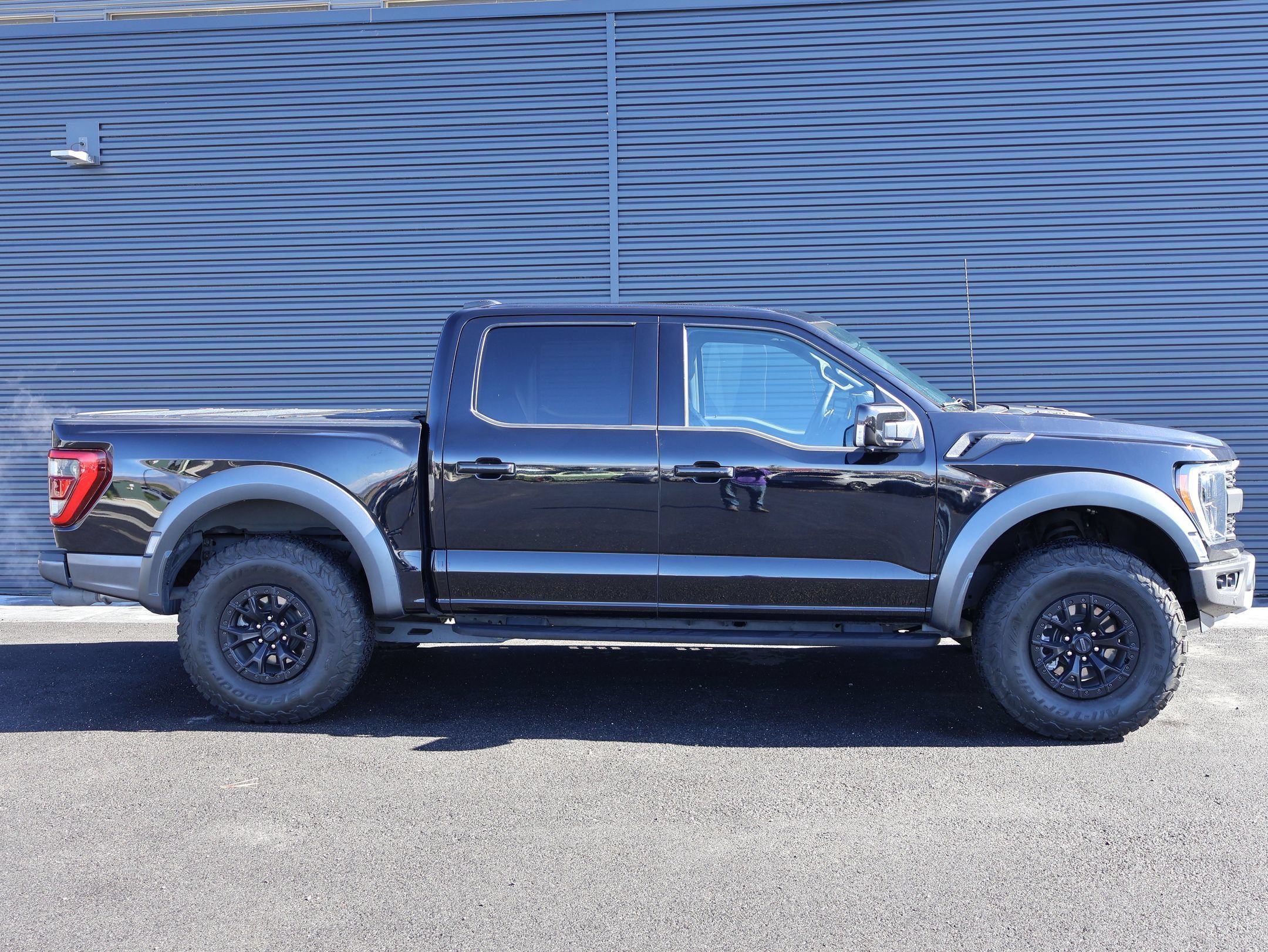 Used 2023 Ford F150 Raptor w/ Raptor 37 Performance Package AWD/4WD image 10