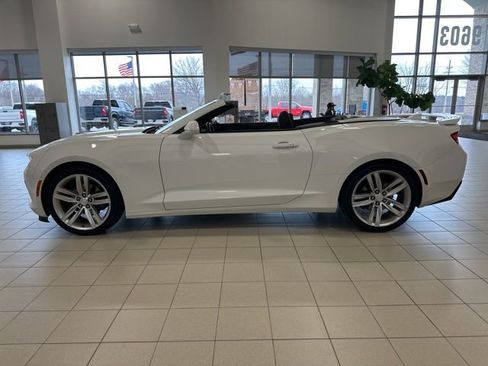 Used 2016 Chevrolet Camaro LT image 2