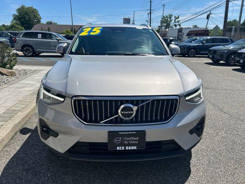 Used 2025 Volvo XC40 B5 Plus AWD/4WD image 8