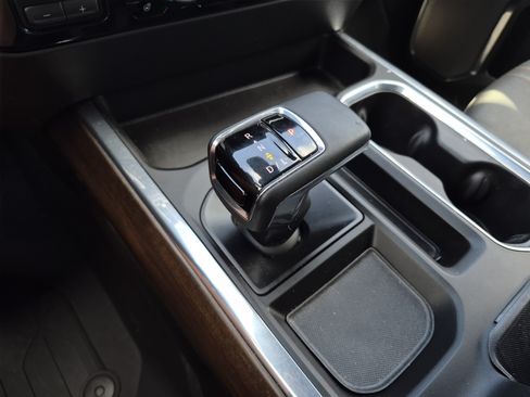 Used 2024 Chevrolet Silverado 1500 High Country AWD/4WD image 32