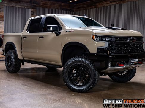 Used 2022 Chevrolet Silverado 1500 ZR2 w/ Technology Package image 1