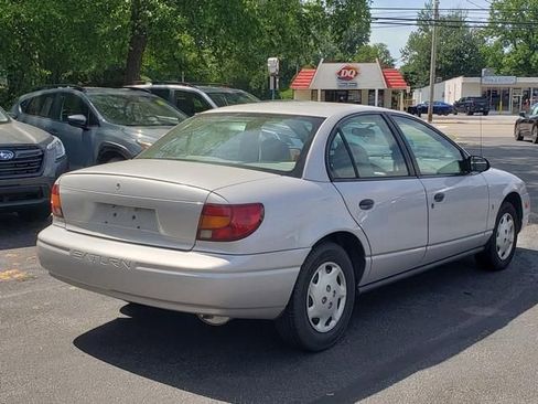 Used 2000 Saturn S-Series SL1 FWD image 3