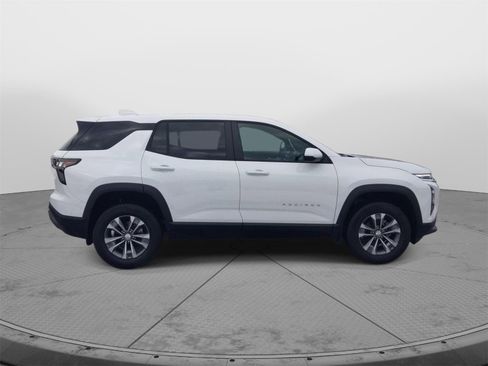 New 2026 Chevrolet Equinox LT w/ Convenience Package II image 9