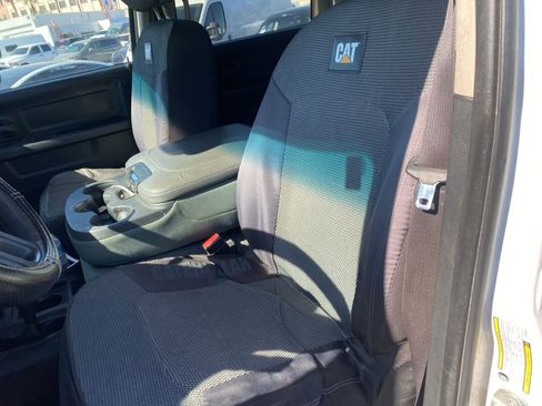 Used 2014 RAM 2500 Tradesman w/ Chrome Appearance Group image 10