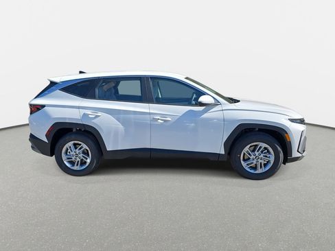 Certified 2026 Hyundai Tucson SE FWD image 5