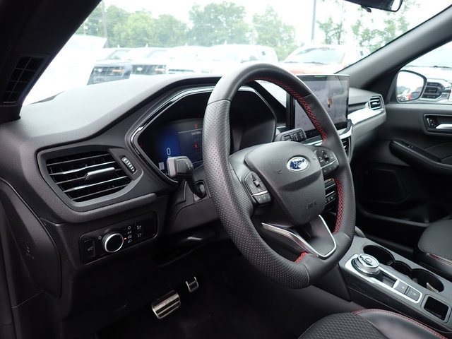 Used 2023 Ford Escape ST-Line w/ Tech Pack #1 AWD/4WD image 15
