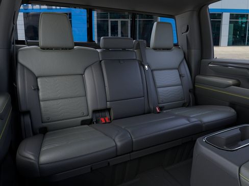 New 2026 Chevrolet Silverado 2500 ZR2 AWD/4WD image 17