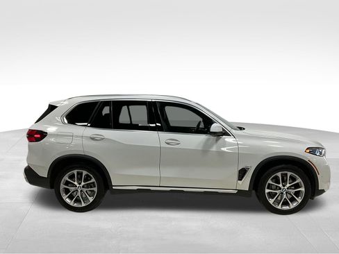 Used 2025 BMW X5 xDrive40i image 3