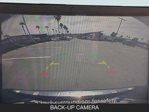 Used 2022 Nissan Rogue SV FWD image 18