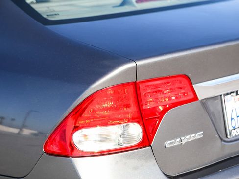 Used 2009 Honda Civic DX-VP image 9