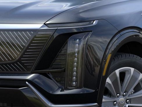 New 2026 Cadillac Vistiq Luxury AWD/4WD image 10