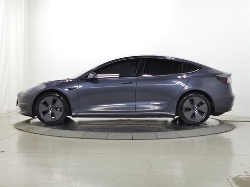 Used 2022 Tesla Model 3 Long Range AWD/4WD image 4