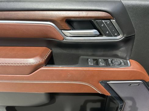 Certified 2024 GMC Sierra 2500 Denali Ultimate AWD/4WD image 24