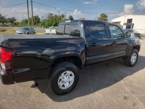 Used 2022 Toyota Tacoma SR AWD/4WD image 5