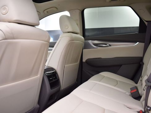 New 2025 Cadillac XT5 Premium Luxury w/ LPO, Floor Liner Package image 26