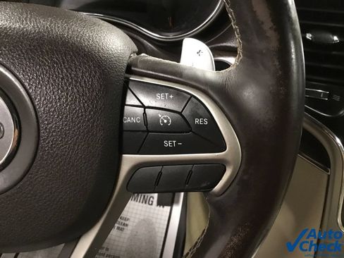 Used 2014 Jeep Grand Cherokee Overland AWD/4WD image 47