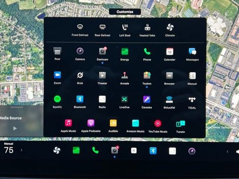 Used 2021 Tesla Model S Plaid image 14