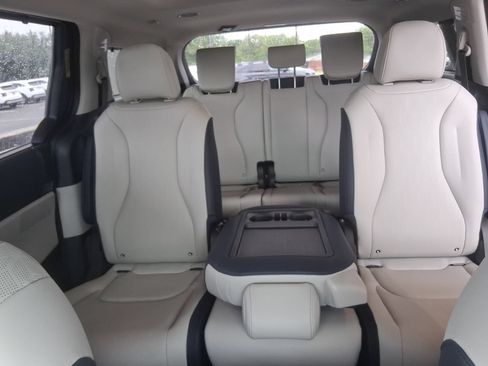 New 2026 Kia Carnival SX w/ SX Dark Edition Package FWD image 26